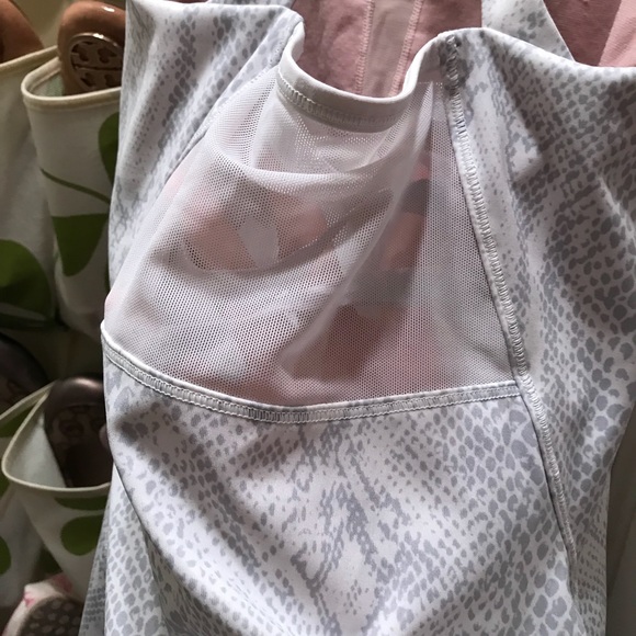 ๐ซSOLD๐ซ๐๐lululemon tops ๐๐ - Picture 7 of 7